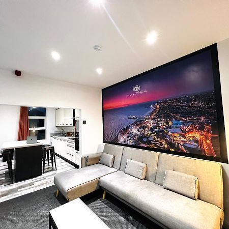 The Pier Suite Serviced Apartment 블랙풀 외부 사진